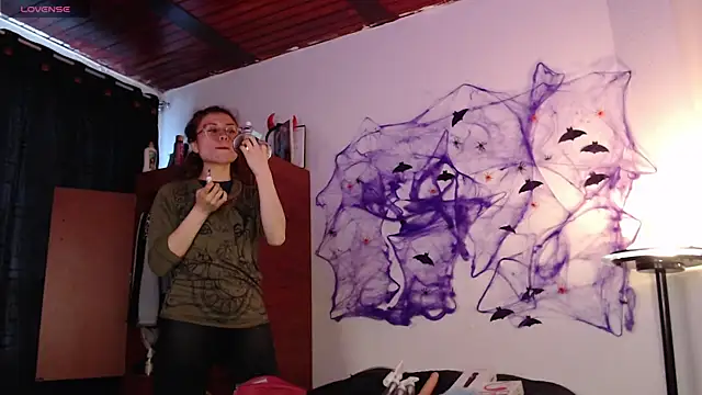 Snapshot of Alessandra_Shayk666 chatting on 10.21.25 Alessandra Shayk666 online show from 10.21.25