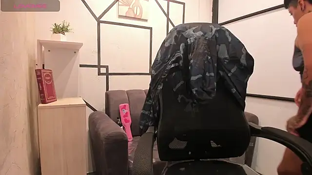 JoaoAndLexy online show from 10.04.25