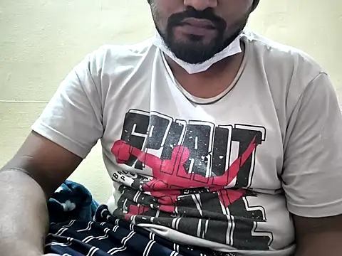 Snapshot of mallu_boy_23 chatting on 02.15.26 mallu boy 23 online show from 02.15.26
