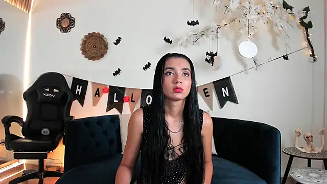 Snapshot of cloe_taylor__ chatting on 10.12.25 cloe taylor online show from 10.12.25