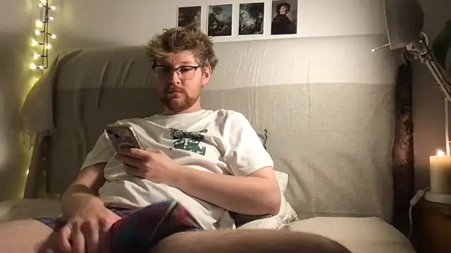 Angus80085 online show from 11.13.25