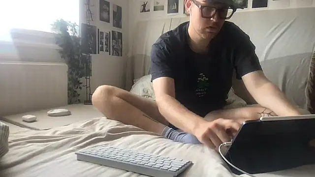 Angus80085 online show from 07.19.26