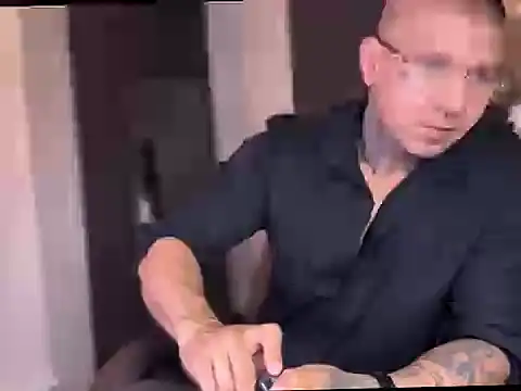 Snapshot of MAXIMO_VEGA chatting on 10.19.25 MAXIMO VEGA online show from 10.19.25