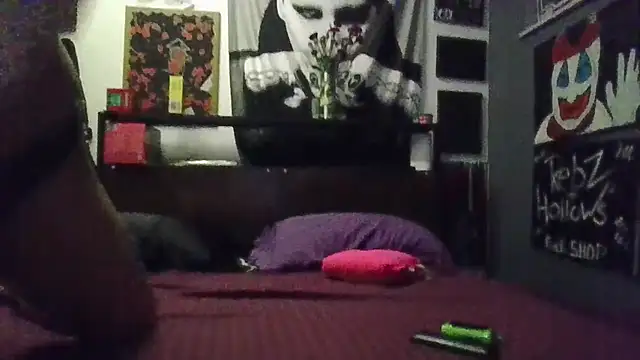 inkdhollow1 online show from 11.03.25