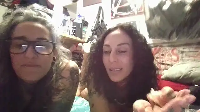 inkdhollow1 online show from 04.13.26