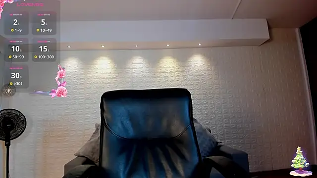 VenusCooper online show from 12.18.25