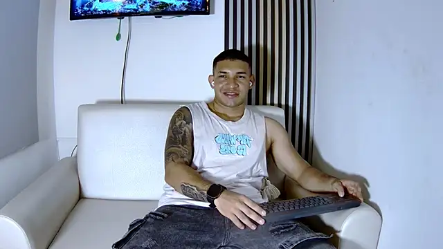 Snapshot of venedic_bull chatting on 11.15.25 venedic bull online show from 11.15.25