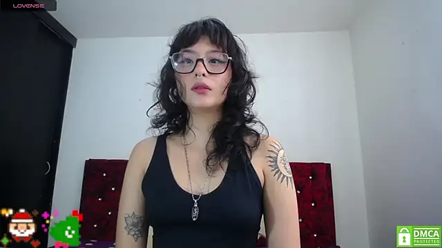 Lia Carter  online show from 12.01.25