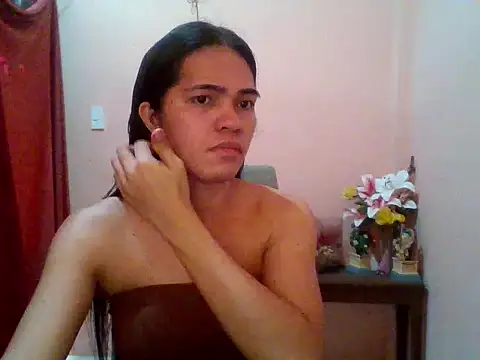 Snapshot of sweet_yummy69 chatting on 04.22.26 sweet yummy69 online show from 04.22.26