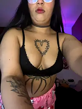 Hinatamoon  online show from 10.24.25