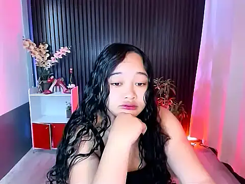 UrFavouriteCravings online show from 11.13.25