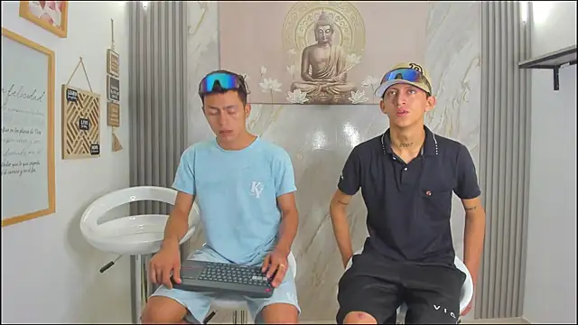 Snapshot of VERY_HOT_GUYS chatting on 01.07.26 VERY HOT GUYS online show from 01.07.26