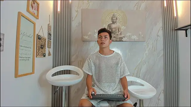 Snapshot of VERY_HOT_GUYS chatting on 01.12.26 VERY HOT GUYS online show from 01.12.26