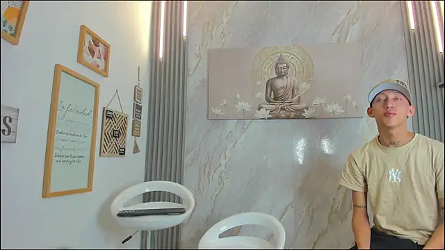 Snapshot of VERY_HOT_GUYS chatting on 01.14.26 VERY HOT GUYS online show from 01.14.26