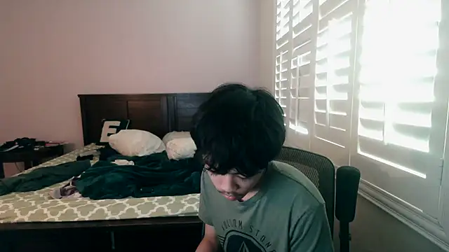 youngasianboy2007 online show from 04.20.26