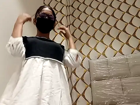 dubyzubygirl online show from 10.05.25