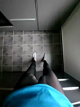 rezzzze online show from 10.28.25