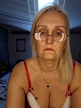 Snapshot of Jenny_Blum chatting on 12.03.25 Jenny Blum online show from 12.03.25