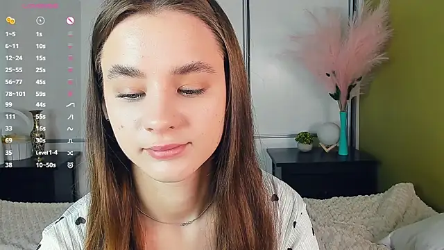 JinnyMcie online show from 04.10.26