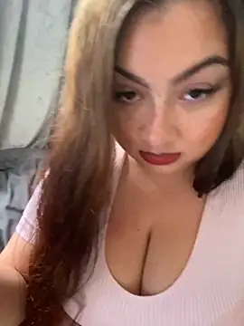 Snapshot of MadelineLeah chatting on 06.15.26 MadelineLeah online show from 06.15.26