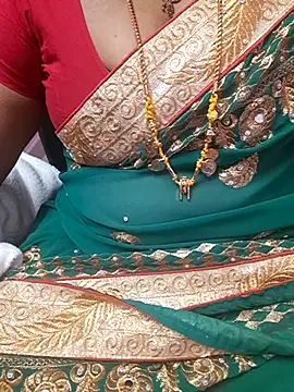 Snapshot of Tamil_Ammani chatting on 04.23.26 Tamil Ammani online show from 04.23.26