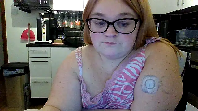 Curvy-AmyX online show from 10.15.25