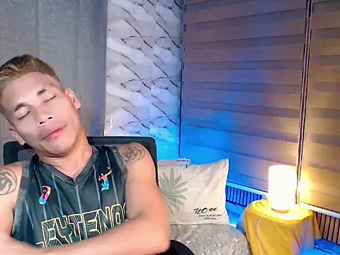Snapshot of Cute_Lucas chatting on 12.23.25 Cute Lucas online show from 12.23.25