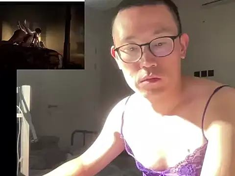 Snapshot of yewuzhibb chatting on 10.15.25 yewuzhibb online show from 10.15.25