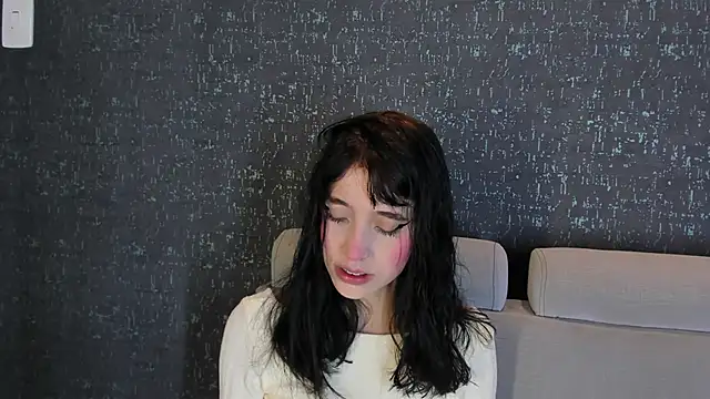 Snapshot of MeganR_ chatting on 04.25.26 MeganR online show from 04.25.26
