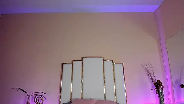 AnnaSwift  online show from 11.08.25