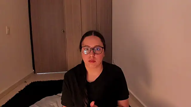 Venus cat  online show from 10.06.25