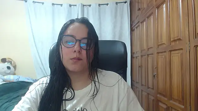 Venus cat  online show from 04.12.26