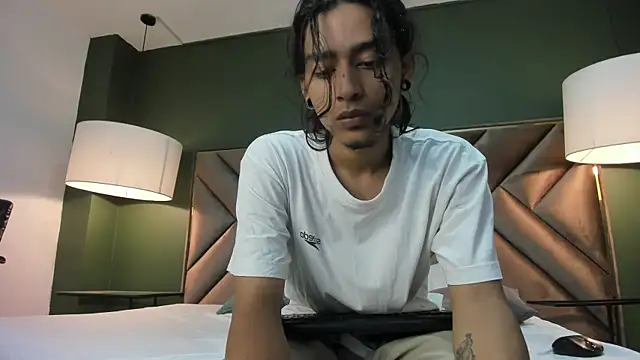 Dickie Dicking online show from 11.06.25