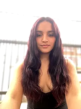 Snapshot of AuroraPink_ chatting on 10.04.25 AuroraPink  online show from 10.04.25