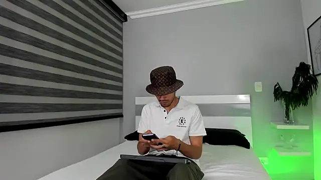 ZaynShadow online show from 10.18.25