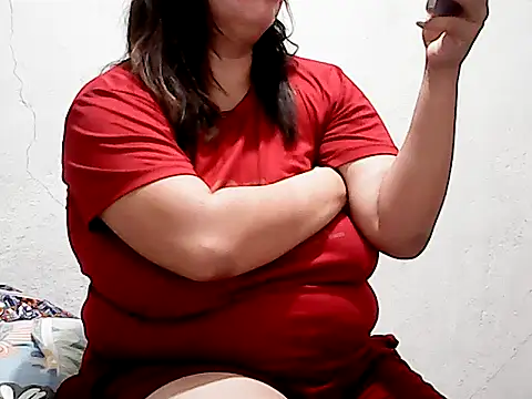 Snapshot of HornyPussie69 chatting on 12.14.25 HornyPussie69 online show from 12.14.25