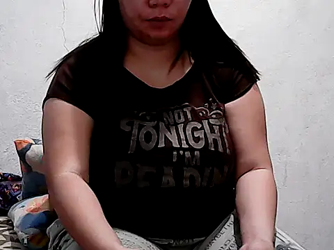 Snapshot of HornyPussie69 chatting on 12.23.25 HornyPussie69 online show from 12.23.25