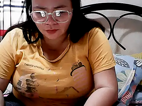 HornyPussie69 online show from 03.10.26