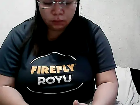 Snapshot of HornyPussie69 chatting on 07.31.26 HornyPussie69 online show from 07.31.26