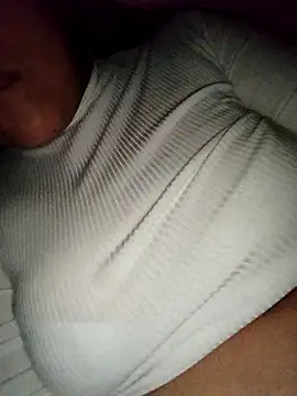 madeelinee online show from 10.02.25