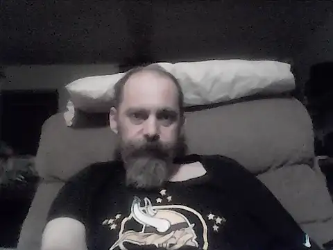 Snapshot of crazyheratic8 chatting on 12.18.25 crazyheratic8 online show from 12.18.25