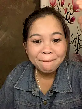 Snapshot of lan-xinh01 chatting on 10.01.25 lan-xinh01 online show from 10.01.25