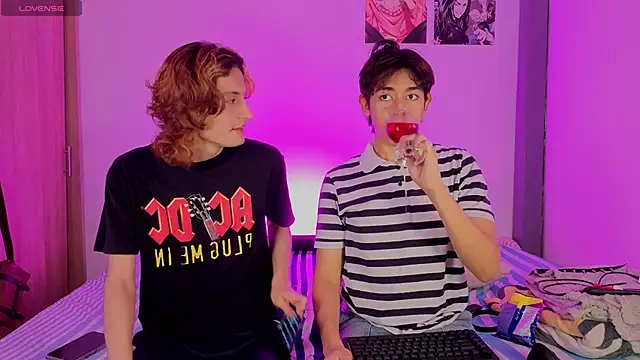 Snapshot of Darcy_and_Stolas chatting on 10.29.25 Darcy and Stolas online show from 10.29.25