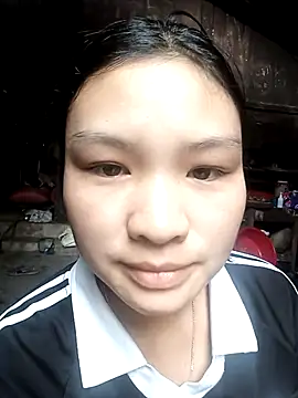 Snapshot of Hin_xx chatting on 10.21.25 Hin xx online show from 10.21.25