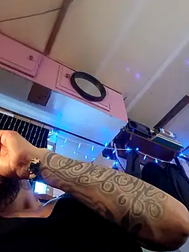 Snapshot of JNTre chatting on 03.01.26 JNTre online show from 03.01.26