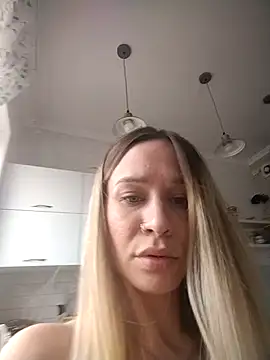 Snapshot of Anita_Delicious chatting on 04.13.26 Anita Delicious online show from 04.13.26