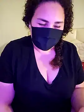 Snapshot of bbw_desire6 chatting on 02.14.26 bbw desire6 online show from 02.14.26