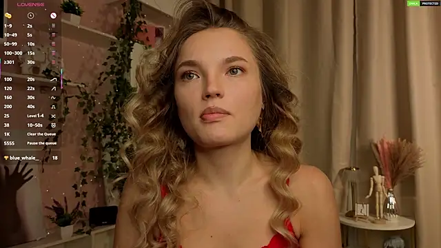 JulieLupo online show from 12.18.25