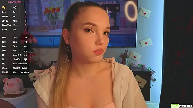 JulieLupo online show from 04.03.26