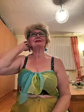 Snapshot of BoloshkaBlonda chatting on 05.11.26 BoloshkaBlonda online show from 05.11.26